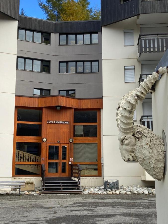 Appartement Les Menuires - 4 Personnes A 20 M Des Pistes 圣马丁德贝尔维尔 外观 照片